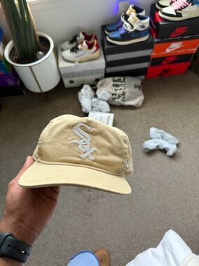 New Era Beige Chicago White Sox Cap with White Logo